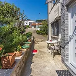 Einzigartiges Nur 450 Meter Zum Hundestrand 茨里克韦尼察